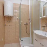 Apartment With A Parking Space Mandre, Pag - 6582 Kolan