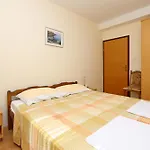 With A Parking Space Mandre, Pag - 6582 Apartment