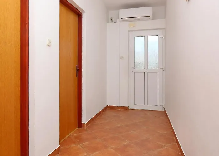 Appartement With A Parking Space Mandre, Pag - 6582 Kolan
