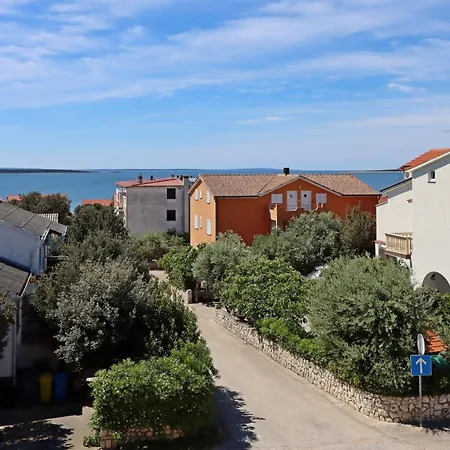 Apartmán With A Parking Space Mandre, Pag - 6582 Kolan