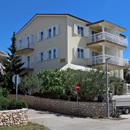 With A Parking Space Mandre, Pag - 6582 Apartmán