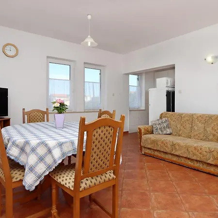 With A Parking Space Mandre, Pag - 6582