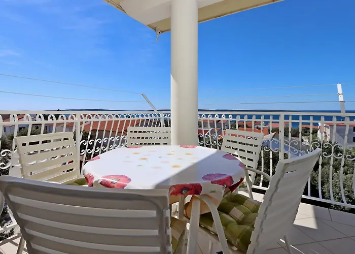 With A Parking Space Mandre, Pag - 6582 아파트 콜란