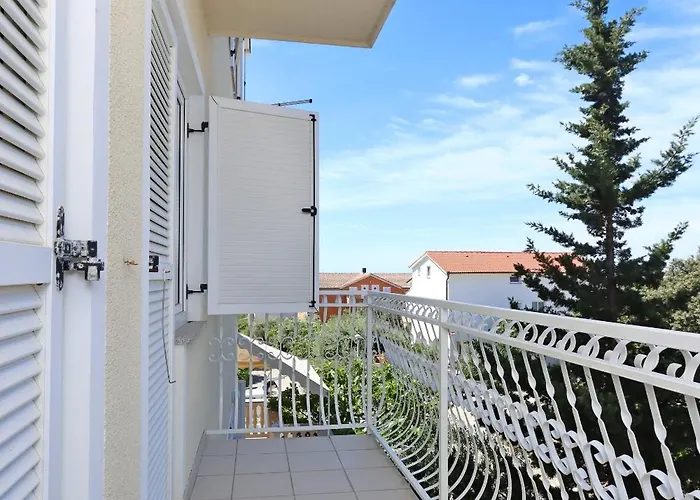 With A Parking Space Mandre, Pag - 6582 콜란