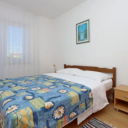 With A Parking Space Mandre, Pag - 6582 コラン