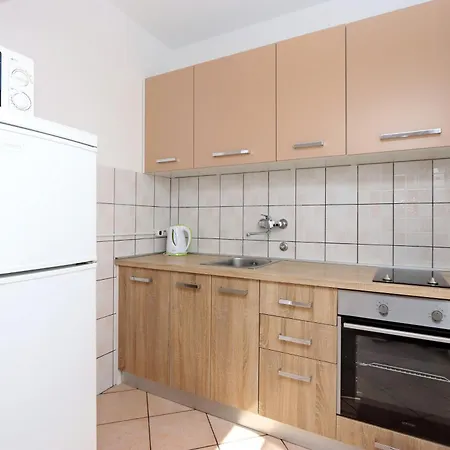 With A Parking Space Mandre, Pag - 6582 * コラン