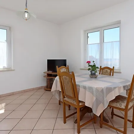 With A Parking Space Mandre, Pag - 6582