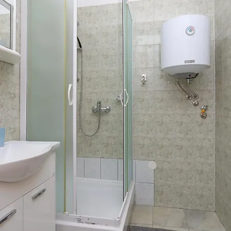 アパート With A Parking Space Mandre, Pag - 6582 コラン