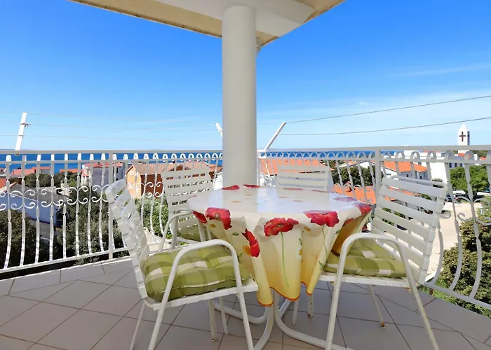 With A Parking Space Mandre, Pag - 6582 Apartman Kolan