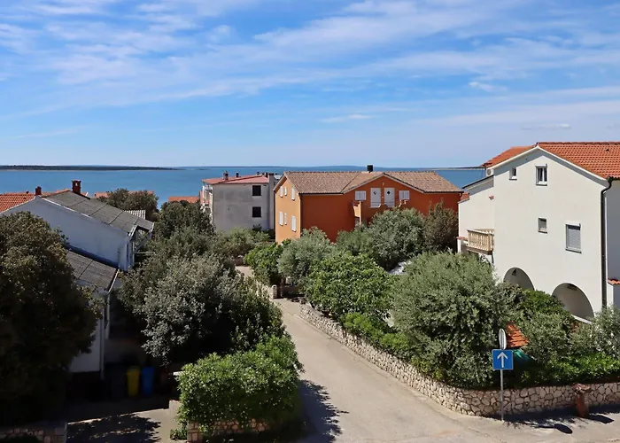 Apartman With A Parking Space Mandre, Pag - 6582 Kolan